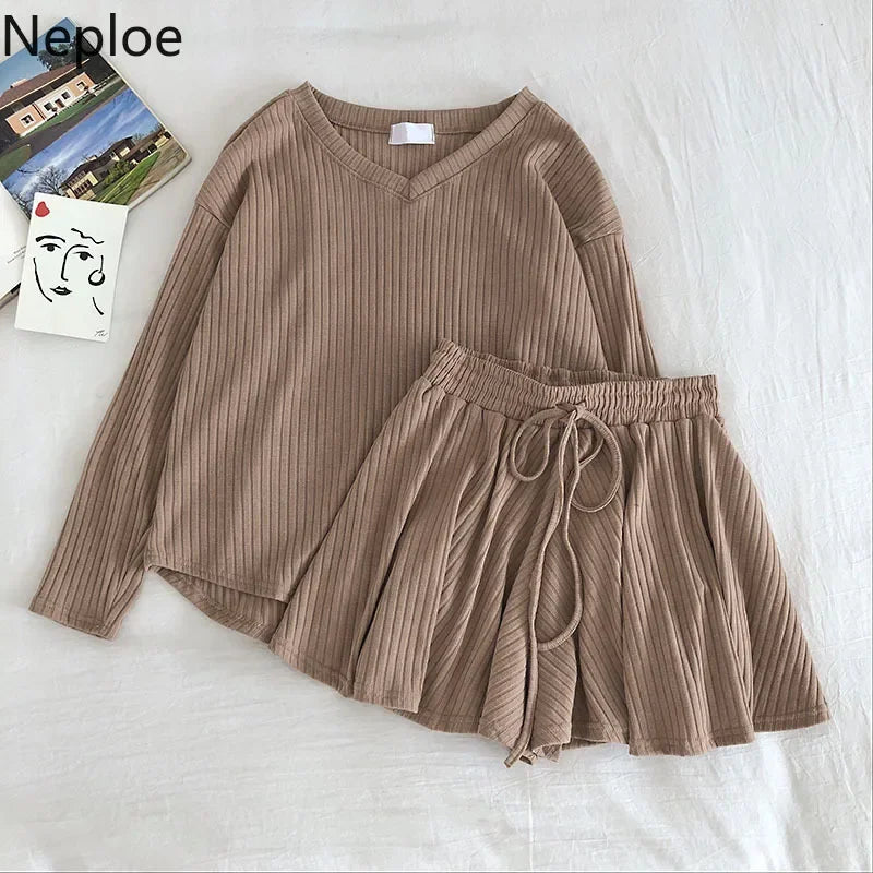 v Neck Long Sleeve Loose Knit Top + High Waist Hip Elastic Wide Leg Shorts