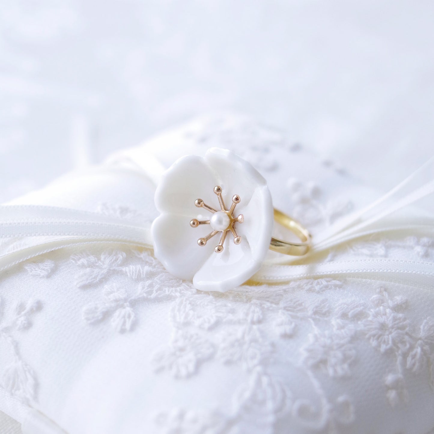 Snow-White Porcelain Plum Blossom Ring